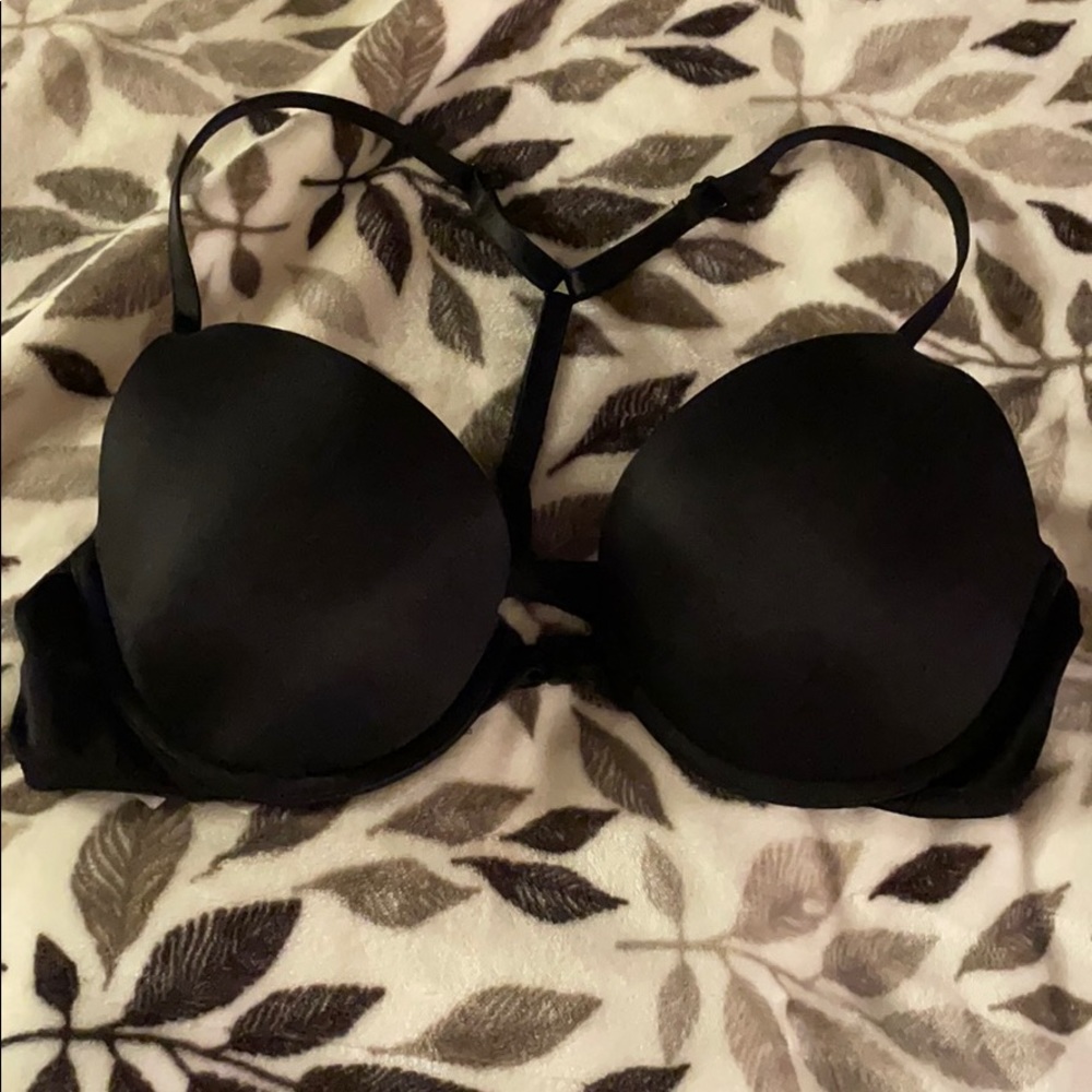 PINK Victoria’s Secret front clasp push up bra